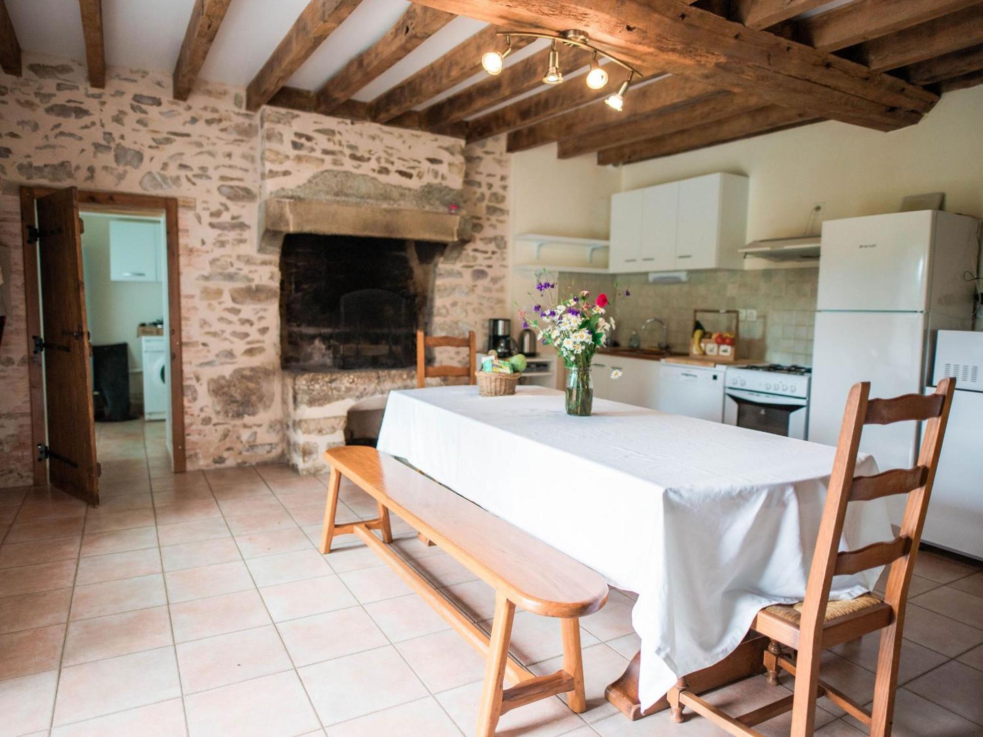 Gite De Charme Renove Avec Cheminee, Terrasse Et Proche Randonnees - Capacite 13 Pers. - Fr-1-410-179 Saint-Léonard-des-Bois Екстериор снимка